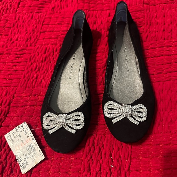 Martinez Valero Shoes - NWT Martinez Valero Black Suede Rhinestone Bow Gorgeous Ballet Flats 6.5